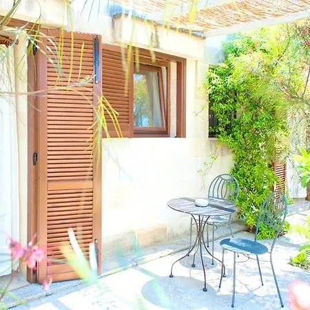 Bright In With Shared Pool *