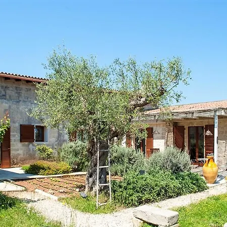 Appartement Bright In With Shared Pool *